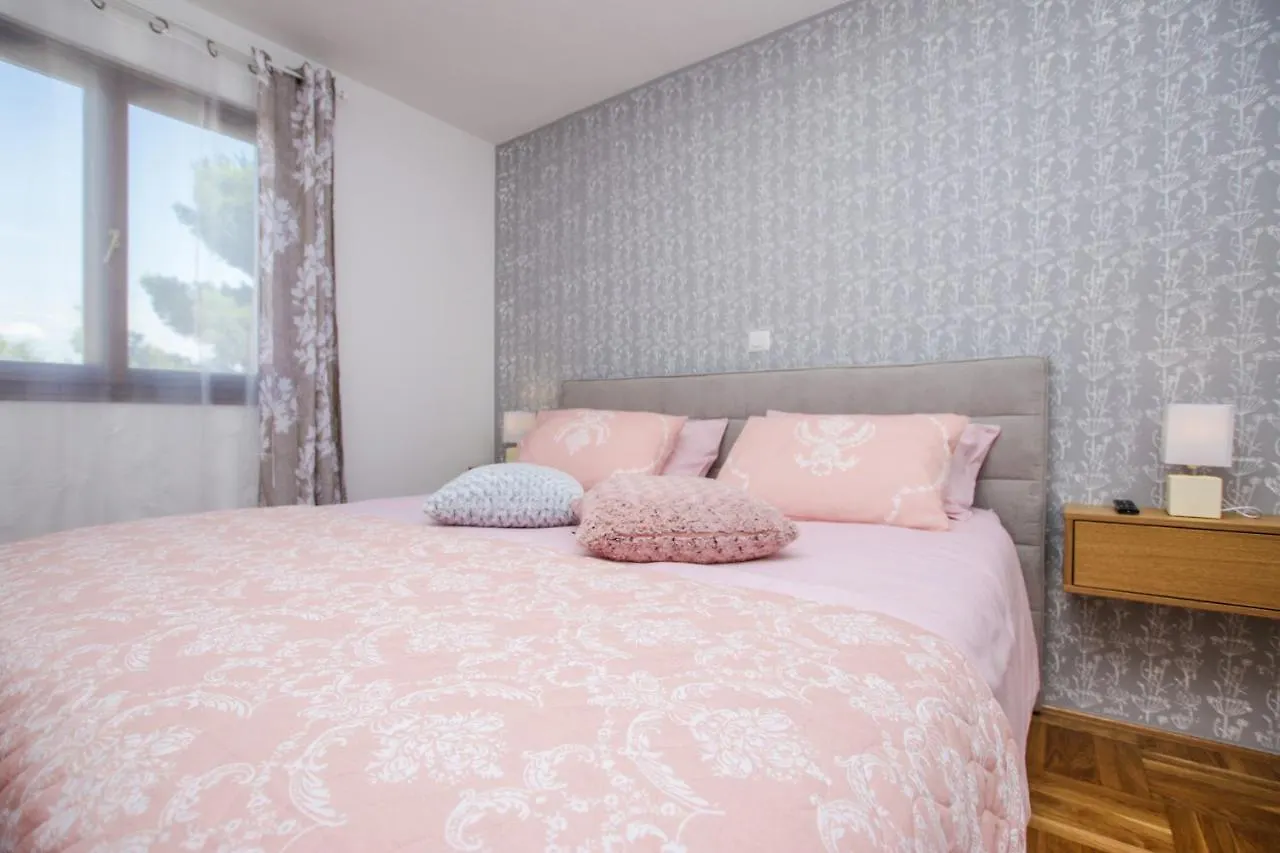 Sole E Mare New Apartment 포레치 0*,  크로아티아