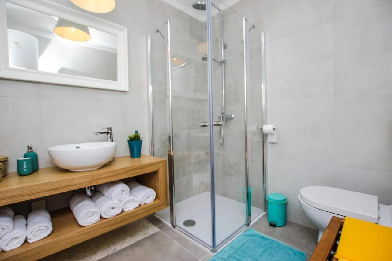 Sole E Mare New Apartment 포레치